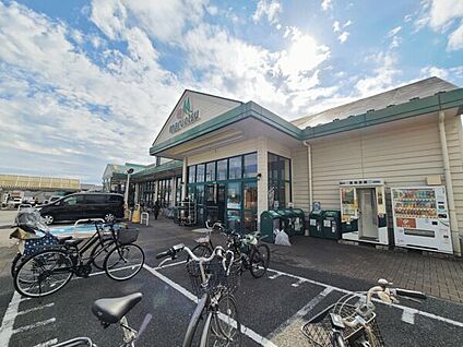 マルエツ 戸倉店 988m