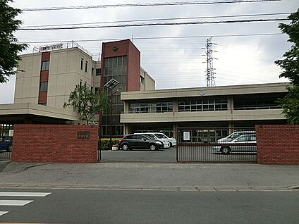 川口市立里中学校 1612m