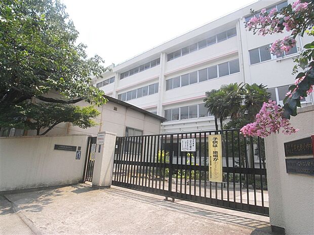 目黒区立月光原小学校（約586m）