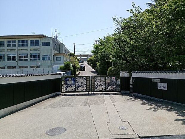 名古屋市立有松中学校(約1,517m)