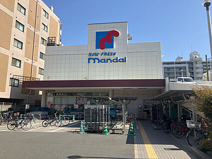 万代 下新庄店 863m