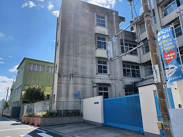 東大阪市立楠根東小学校(約1,667m)