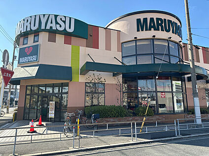 マルヤス 城東店 691m