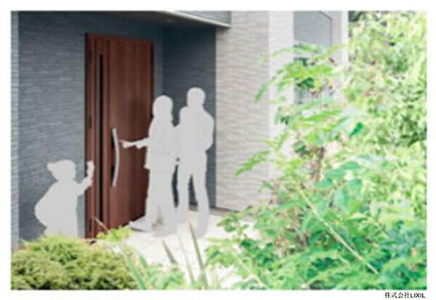 【屋根材「カラーベストコロニアルクァッド」】外観に馴染む横一文字葺きデザイン。重量は一般的な陶器瓦の1/2以下。建物全体の重心を低く抑えられ耐震性に優れます。トップコートは耐候性アクリルコート、その下に「2つの無機層」を設け色感をキープします。