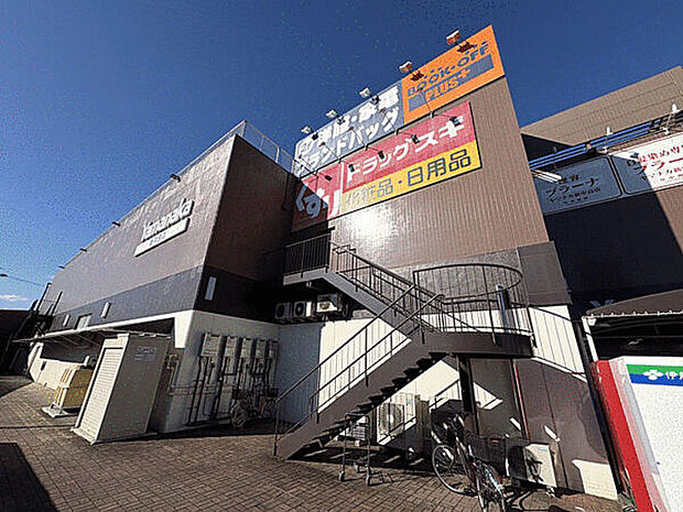 名古屋市立荒子小学校(約620m)