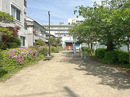 下小田中上東公園 907m