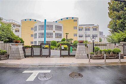 さいたま市立浦和別所小学校 1202m