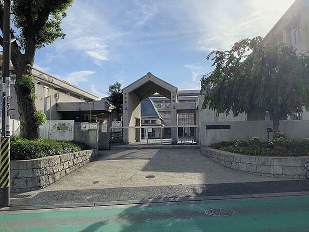 神戸市立魚崎小学校（約852m）