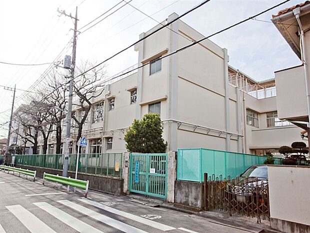大田区立道塚小学校(約126m)