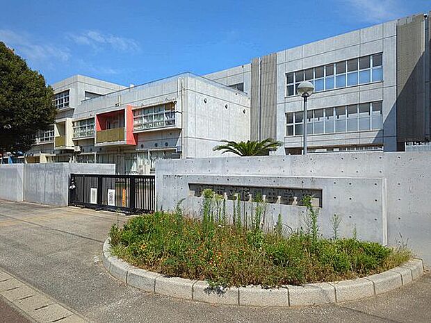 千葉市立花園中学校（約982m）