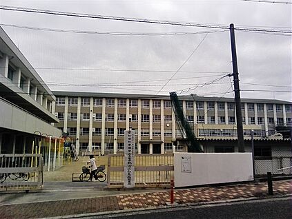 名古屋市立白鳥小学校 450m