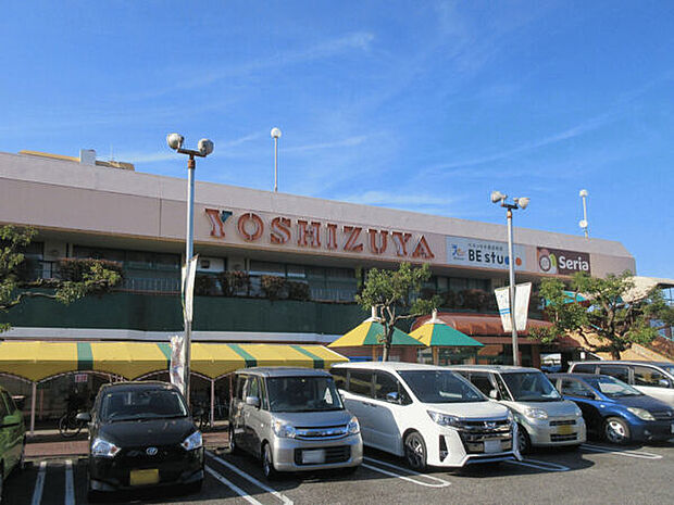 ヨシヅヤ師勝店（約1,110m）