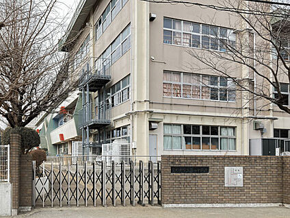 まなびの森保育園国分寺 756m