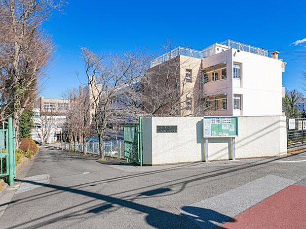 川口市立小谷場中学校(約1,141m)