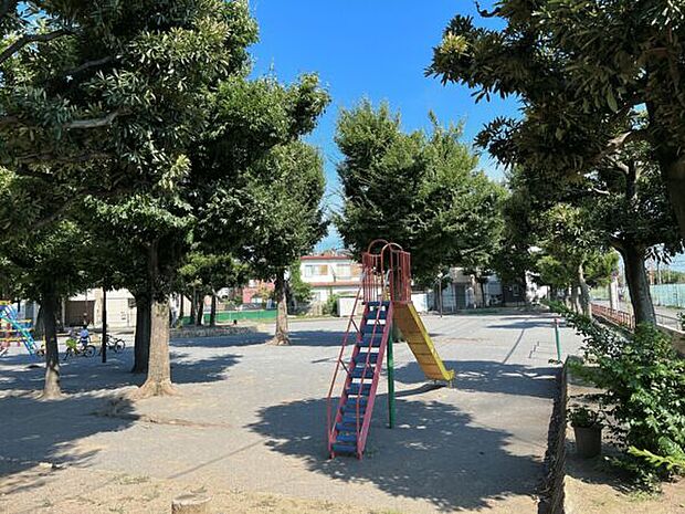 新町児童公園（約833m）