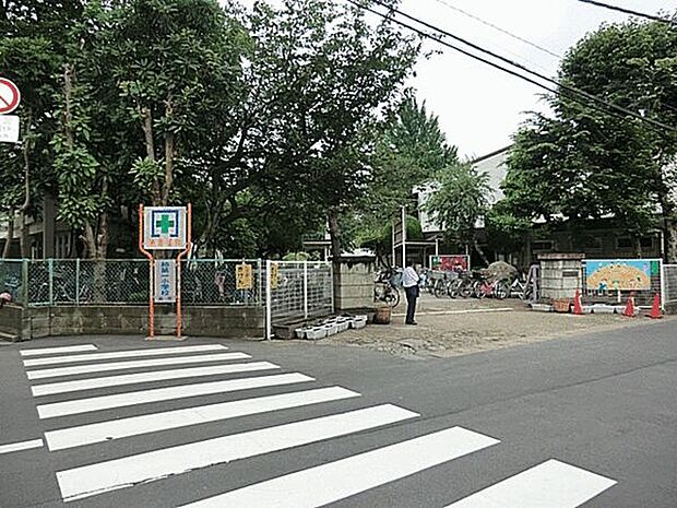 柏市立柏第一小学校（約304m）