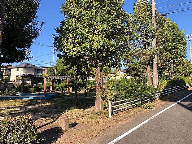 旭ケ丘公園(約180m)