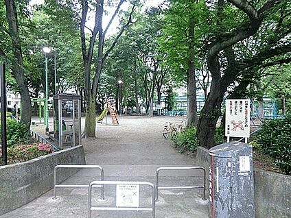 動坂公園 321m
