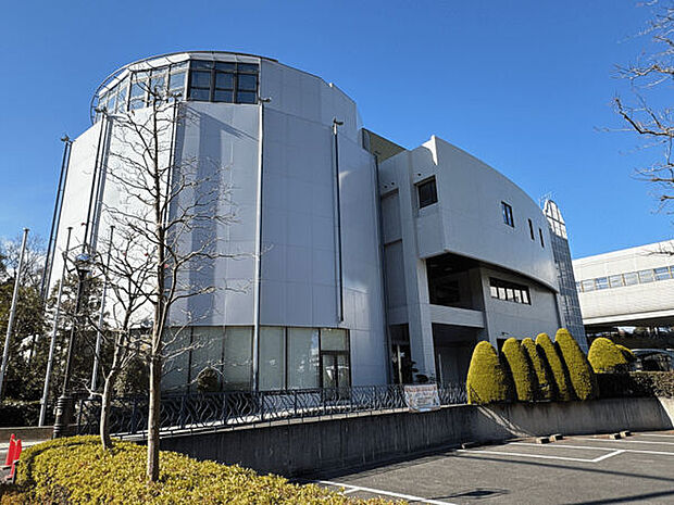 川口市芝支所(約570m)