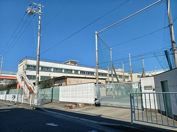 東大阪市立上小阪小学校(約469m)