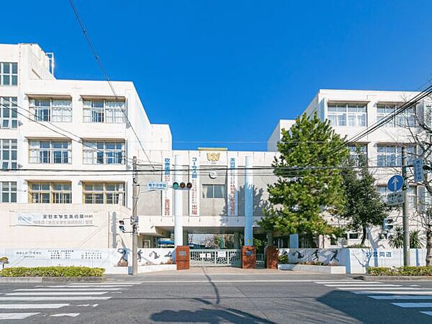 川口市立青木中学校(約1,472m)