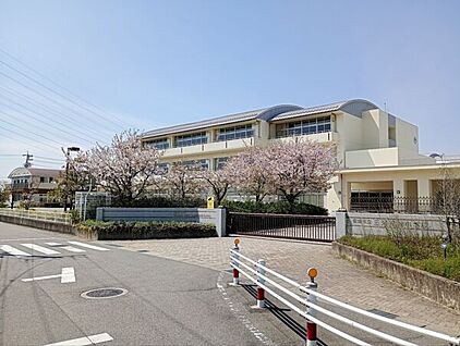 安城市立三河安城小学校 651m