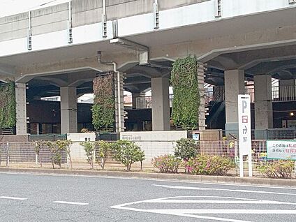 市川どろんこ保育園 927m