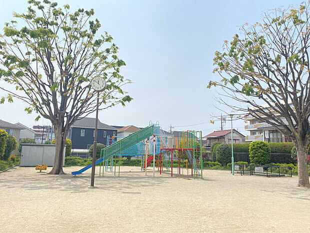 朝日三丁目公園（約631m）