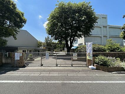 横浜市立二つ橋小学校 754m