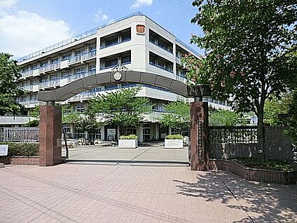 さいたま市立大原中学校 574m