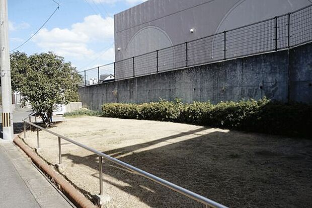 名島5号公園（約605m）