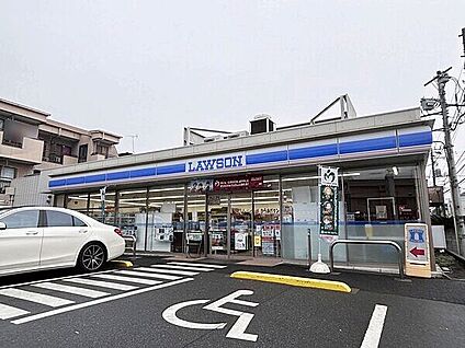 ローソン 市川新田三丁目南店 607m