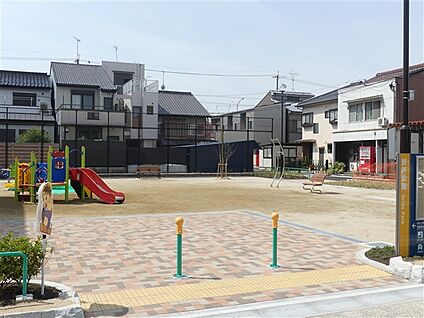 折戸公園 450m