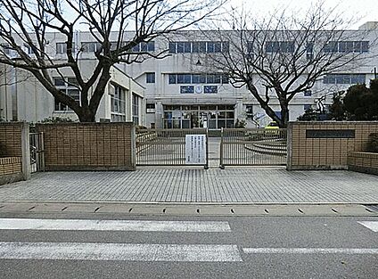 松戸市立南部小学校 140m