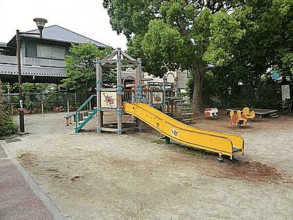 東小岩かぶとむし公園 767m
