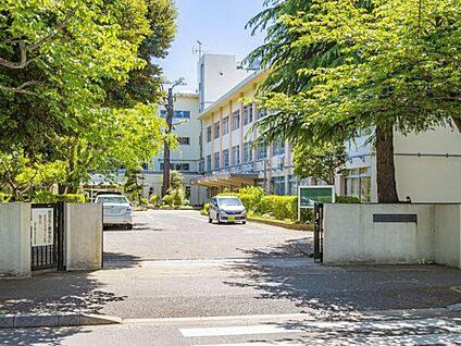 船橋市立習志野台中学校 652m