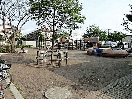 練馬区立立野小学校 924m