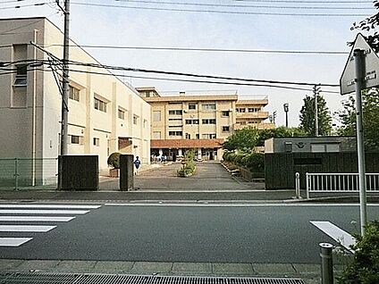 座間市立相模中学校 716m