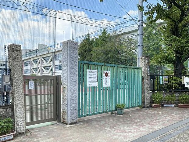 北区立豊川小学校(約632m)