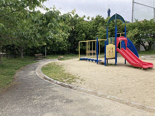 田島北公園(約422m)