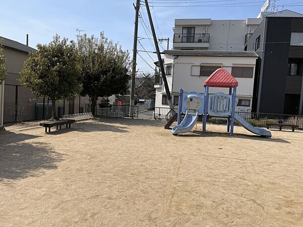 岸地通公園(約1,170m)
