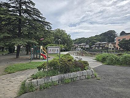 本町公園 1356m