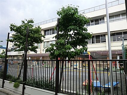 練馬区立田柄第二保育園 302m