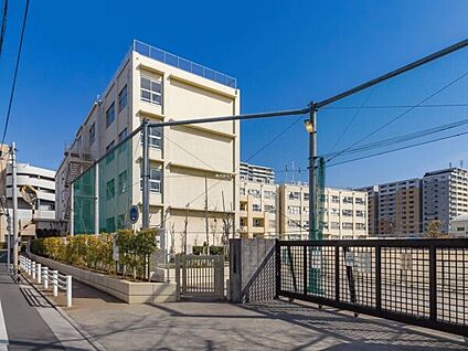 足立区立第七中学校 740m