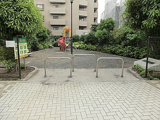 調布市立第七中学校（約1,293m）