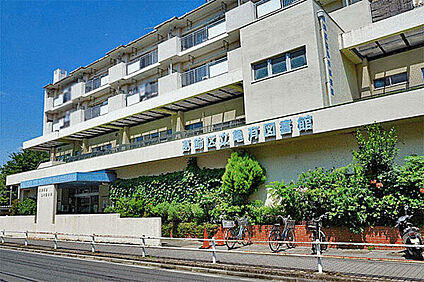 葛飾区立亀有図書館 879m