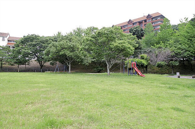 徳永北公園(約1,068m)