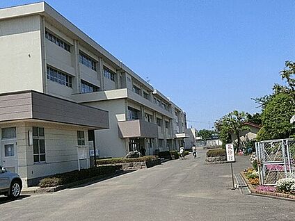 イオン茅ヶ崎中央店 1463m