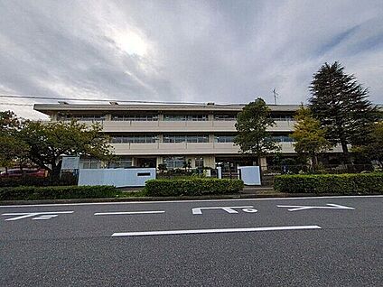 浦安市立見明川中学校 1201m