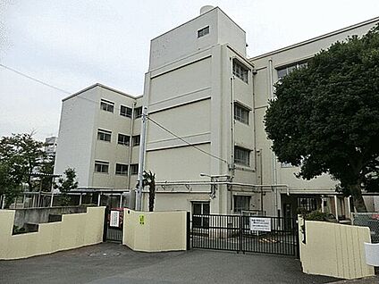 横浜市立洋光台第一中学校 1396m